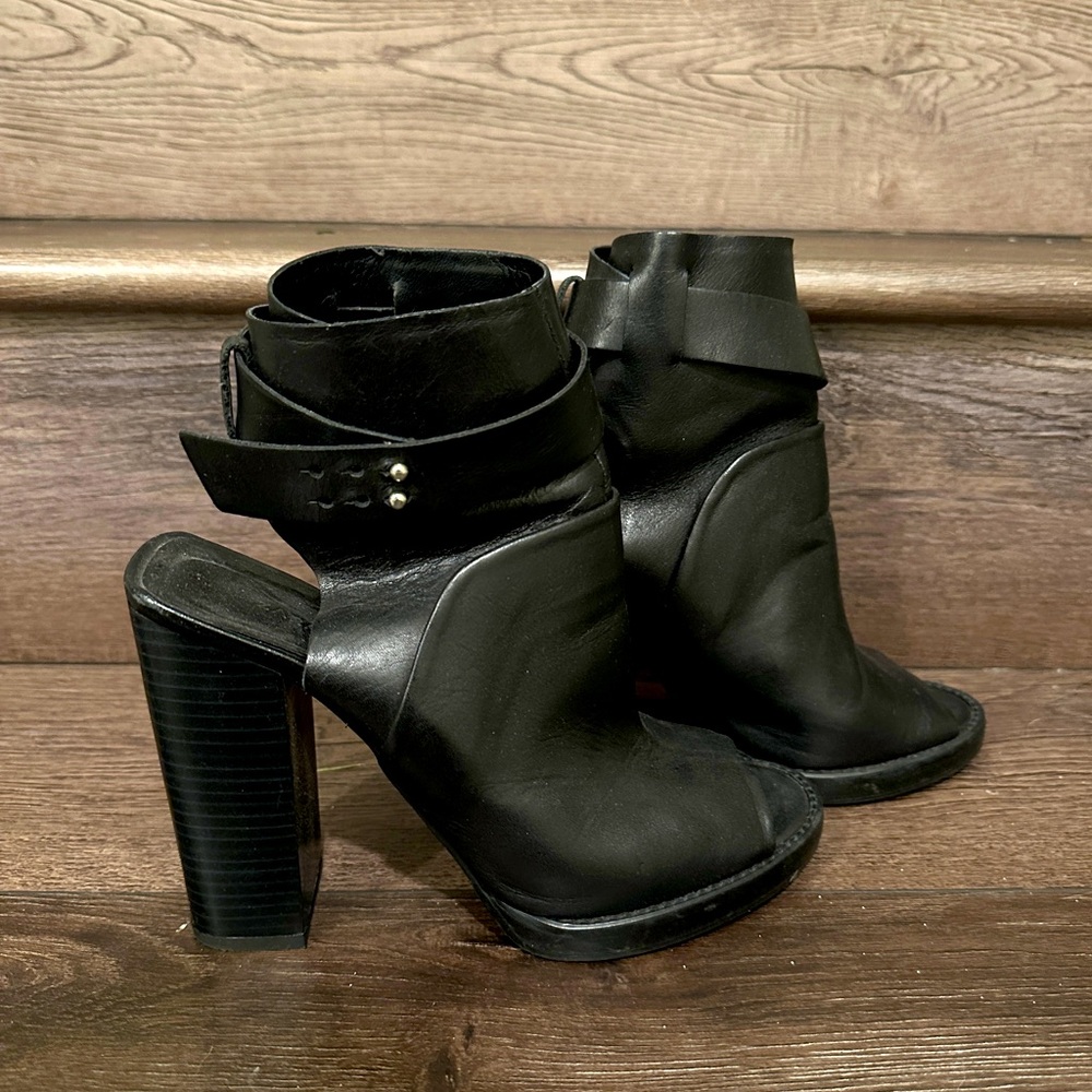 Zara black heel open toe size 9